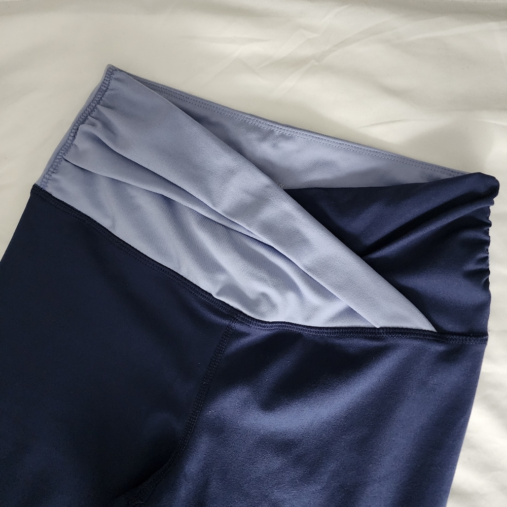 Yogalicious | Two-Toned Blue Lux Crosstown Ankle Leggings